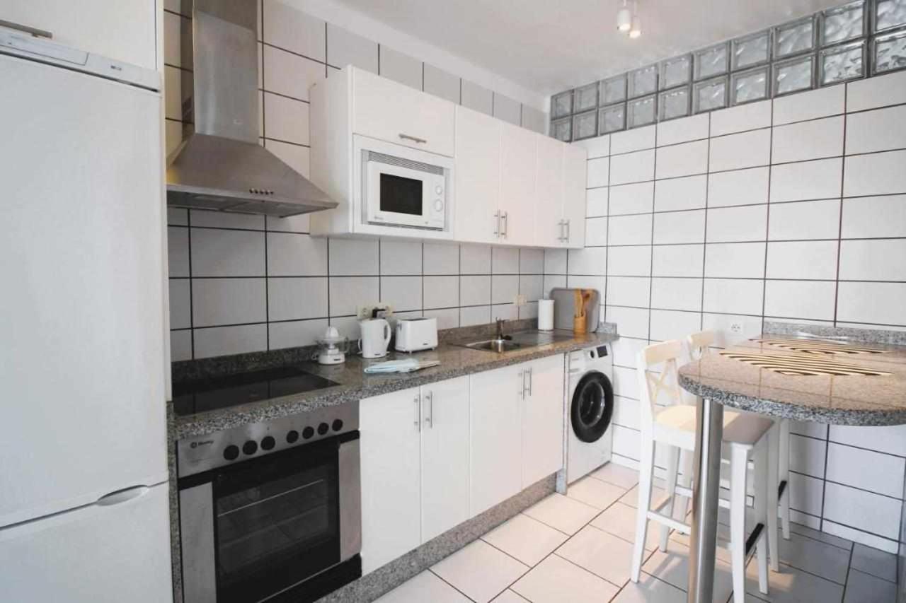 Nautic Apartment In Puerto Del Carmen Tias Bagian luar foto